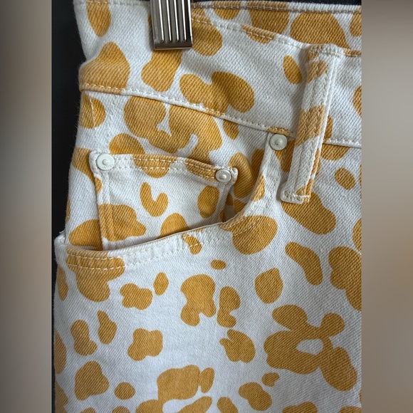 MOTHER the curbside leopard heel Yellow Floral Leopard Print Fray Hem Jeans •27 - Picture 6 of 16